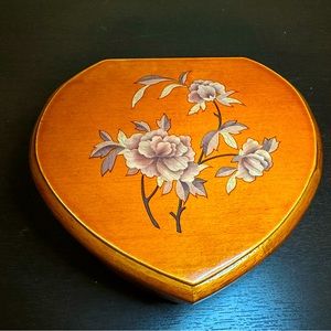 Antique Heart Shaped Music Jewelry Box